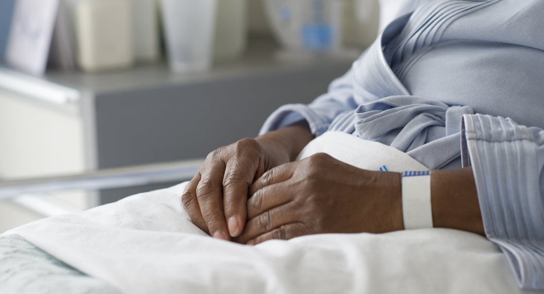 GettyImages-123317880-black-woman-hospital