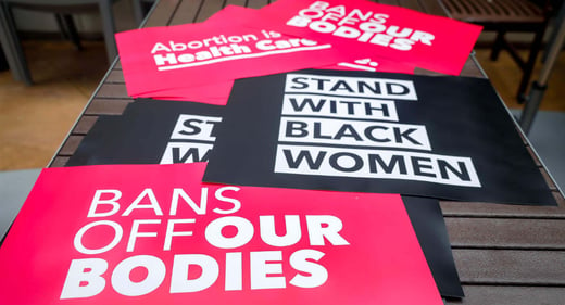 GettyImages-1251427317-planned-parenthood-signs