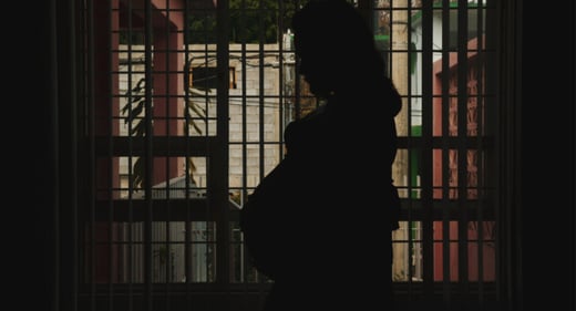 GettyImages-1298839653-pregnant-woman-prison