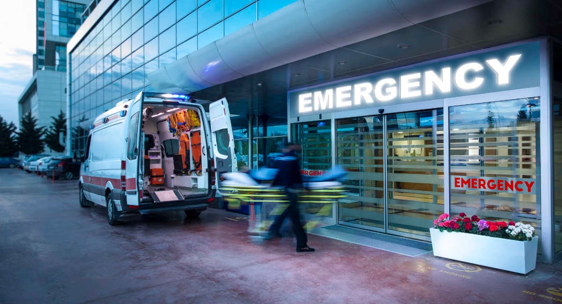 GettyImages-1452316636-ambulance-emergency
