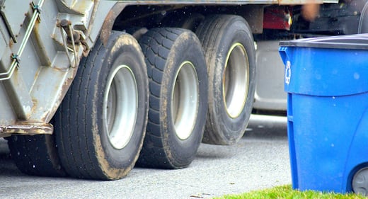 GettyImages-1838202504-garbage-truck