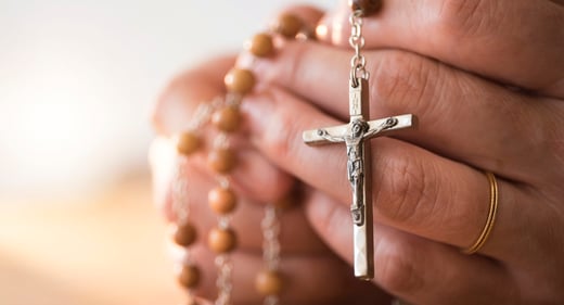GettyImages-580816943-catholic-rosary-1