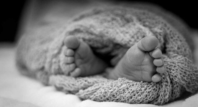 newborn-feet-baby-pexels-e1533532536864